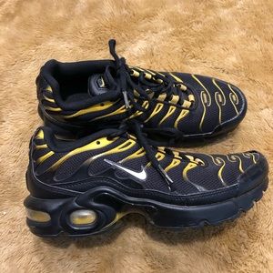 Nike Air Max Plus Vivid Sulfur GS Sneakers Shoes 655020-057 Size 4.5Y / Womens 6